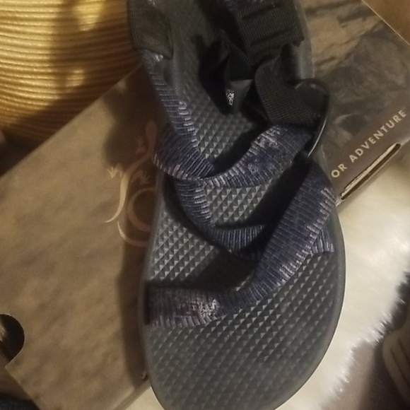 Sandles - Picture 5 of 9